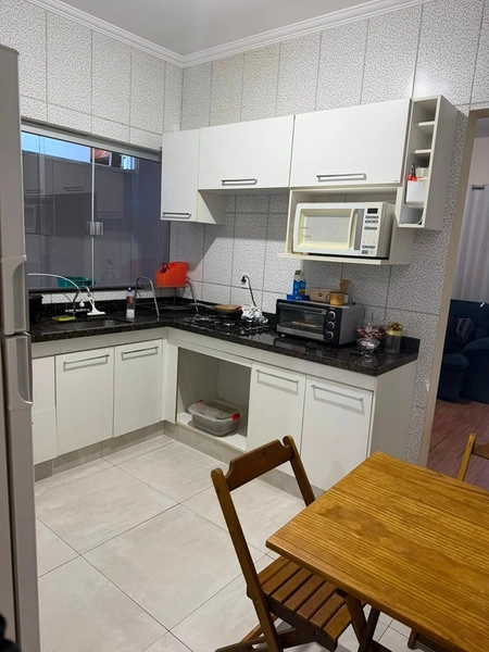 Casa com terraço por 280 mil: 1ª foto da galeria de imagens do imóvel