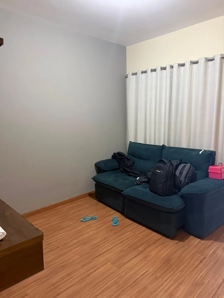 Casa com terraço por 280 mil: 2ª foto da galeria de imagens do imóvel