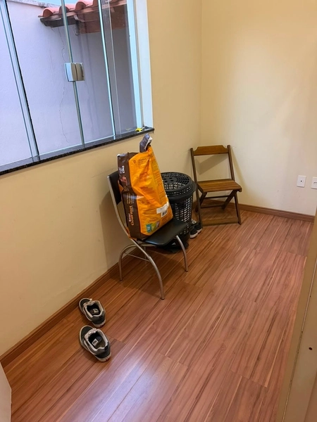 Casa com terraço por 280 mil: 3ª foto da galeria de imagens do imóvel