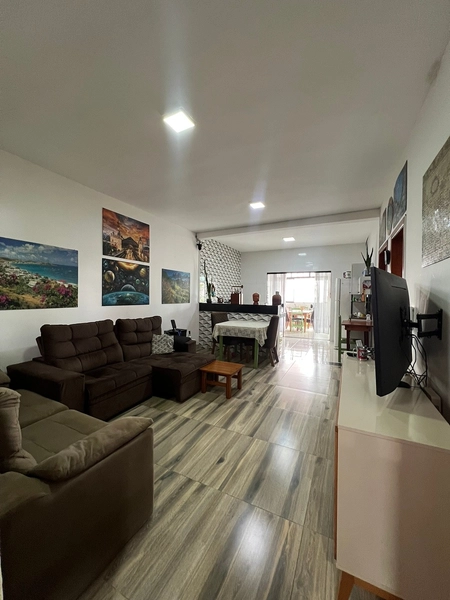 Casa no Flamboyant por 400 mil: 1ª foto da galeria de imagens do imóvel