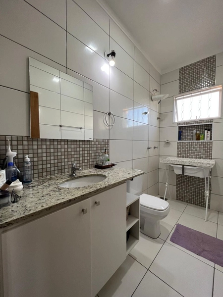 Casa com Jacuzzi e Pergolado: 13ª foto da galeria de imagens do imóvel