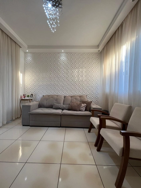 Casa com Jacuzzi e Pergolado: 2ª foto da galeria de imagens do imóvel