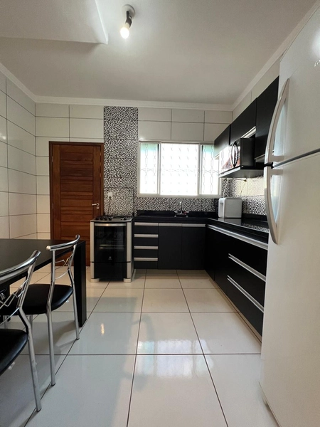 Casa com Jacuzzi e Pergolado: 8ª foto da galeria de imagens do imóvel