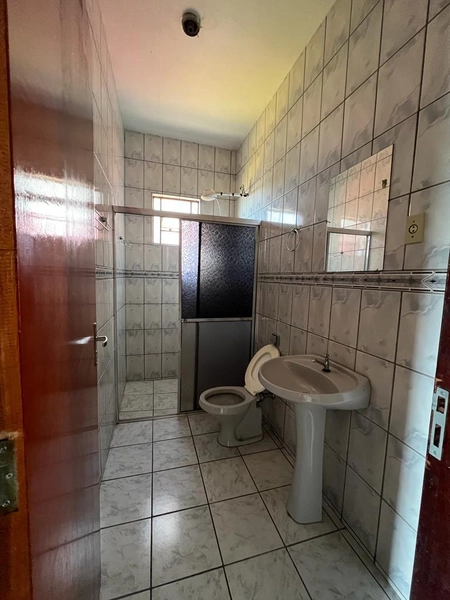 Casa com 2 moradias, rua em frente ao Corpo de Bombeiros: 7ª foto da galeria de imagens do imóvel