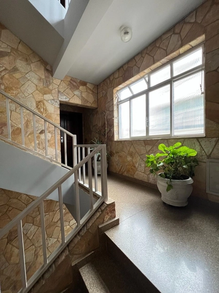 Apto com 4 quartos no centro, ao lado do Colégio Santos Anjos: 7ª foto da galeria de imagens do imóvel