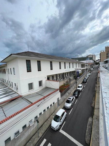 Apto com 4 quartos no centro, ao lado do Colégio Santos Anjos: 11ª foto da galeria de imagens do imóvel