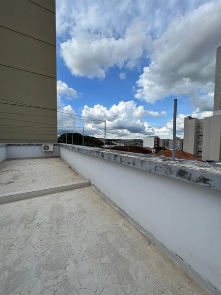 Apto com 4 quartos no centro, ao lado do Colégio Santos Anjos: 8ª foto da galeria de imagens do imóvel