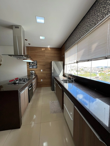 Casa com 3 suítes: 32ª foto da galeria de imagens do imóvel