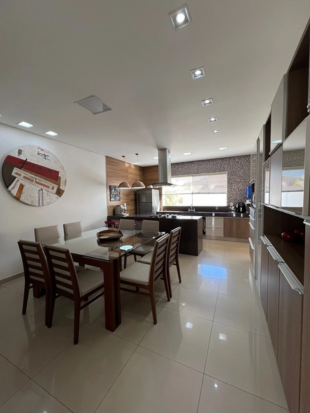 Casa com 3 suítes: 26ª foto da galeria de imagens do imóvel