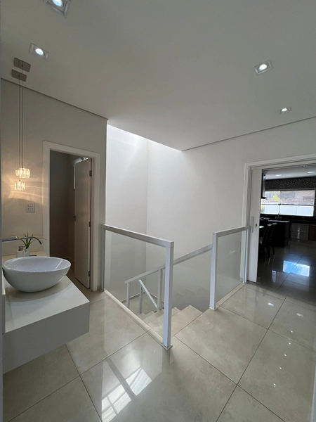 Casa com 3 suítes: 6ª foto da galeria de imagens do imóvel