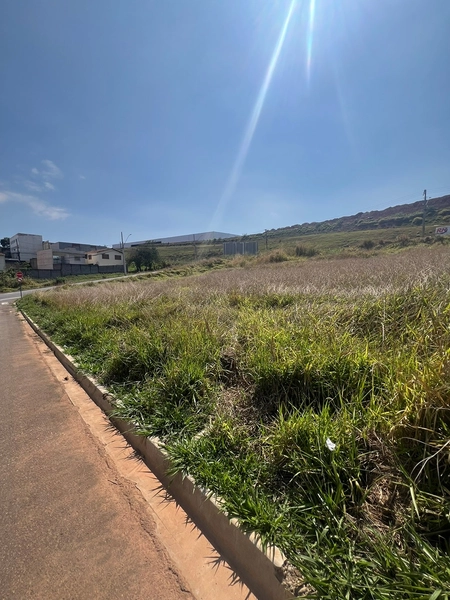 Lote comercial com 1.000 m² próximo a Cooperativa Minas Sul: 13ª foto da galeria de imagens do imóvel