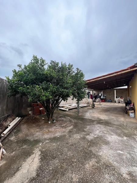 Casa com terreno inteiro por 298 mil: 7ª foto da galeria de imagens do imóvel