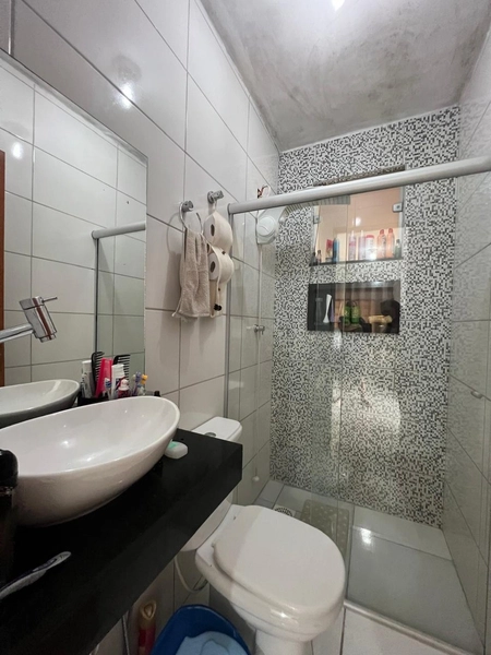 Casa com terreno inteiro por 298 mil: 6ª foto da galeria de imagens do imóvel