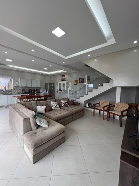 Casa com 4 dormitórios próxima a Unifal e UPA: 3ª foto da galeria de imagens do imóvel