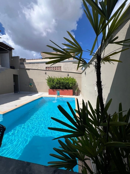 Casa com piscina por 480 mil: 33ª foto da galeria de imagens do imóvel