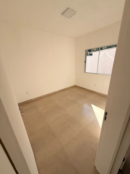 Casa Nova de 300 mil por 285 mil: 10ª foto da galeria de imagens do imóvel
