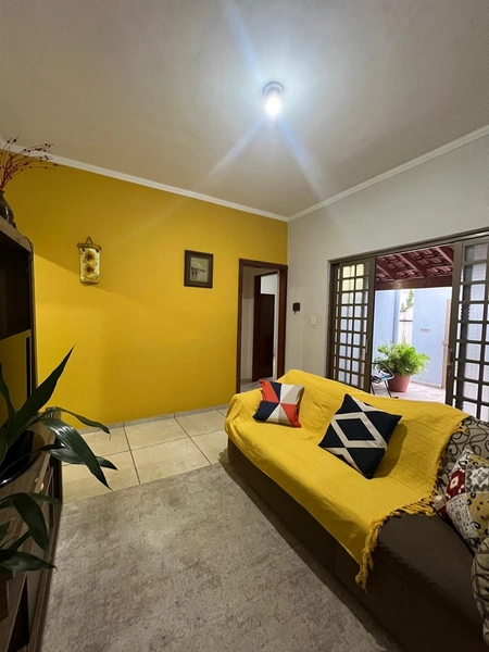 Casa em terreno inteiro por 380 mil: 4ª foto da galeria de imagens do imóvel