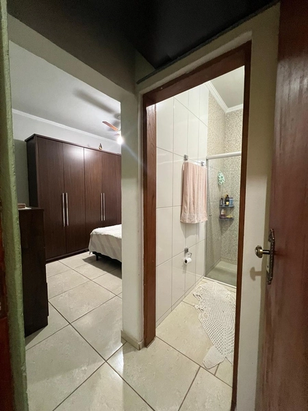 Casa em terreno inteiro por 380 mil: 11ª foto da galeria de imagens do imóvel