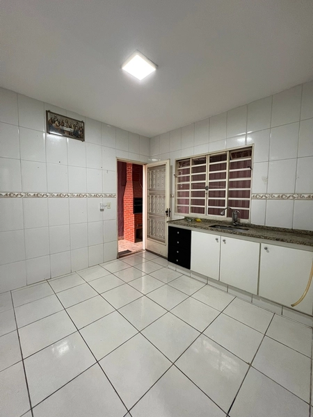 Casa com 3 dormitórios de 300 mil por 280 mil: 14ª foto da galeria de imagens do imóvel