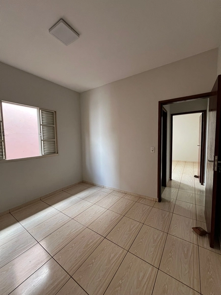 Casa com 3 dormitórios de 300 mil por 280 mil: 7ª foto da galeria de imagens do imóvel