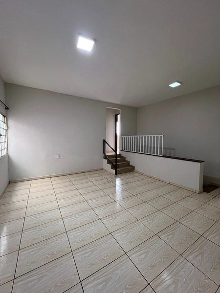 Casa com 3 dormitórios de 300 mil por 280 mil: 4ª foto da galeria de imagens do imóvel