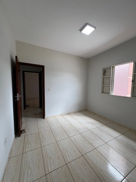 Casa com 3 dormitórios de 300 mil por 280 mil: 8ª foto da galeria de imagens do imóvel