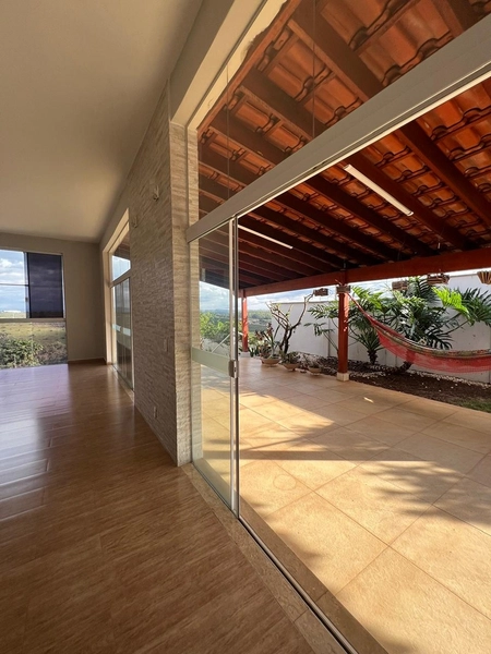 Casa com piscina em condomínio por 1.200.000,00: 10ª foto da galeria de imagens do imóvel