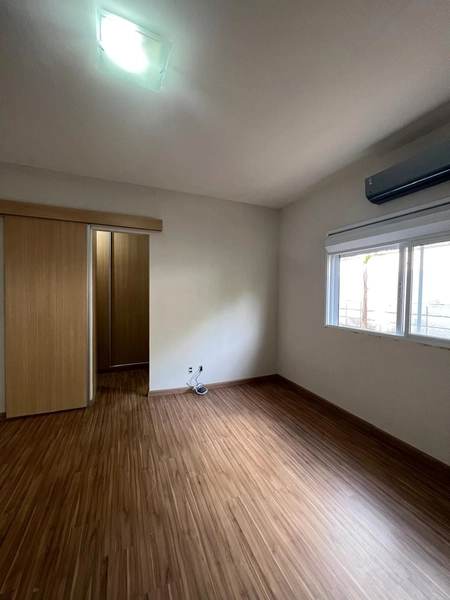 Casa com piscina em condomínio por 1.200.000,00: 19ª foto da galeria de imagens do imóvel