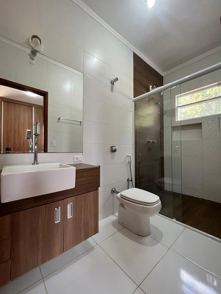 Casa com piscina em condomínio por 1.200.000,00: 16ª foto da galeria de imagens do imóvel