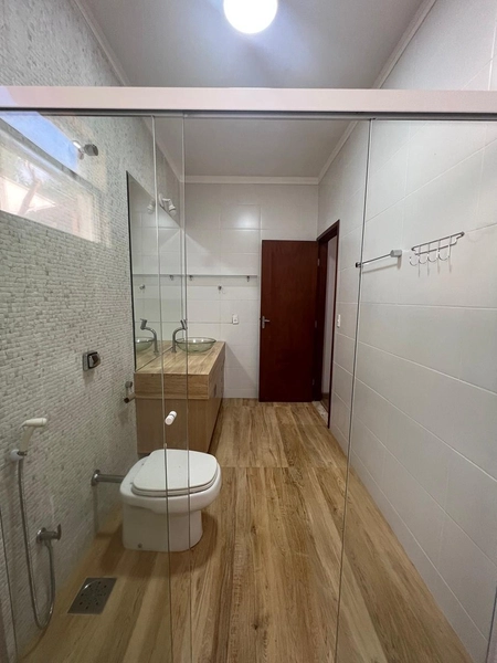 Casa com piscina em condomínio por 1.200.000,00: 23ª foto da galeria de imagens do imóvel
