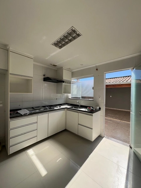 Casa no Jardim Estrela II com piscina por 420 mil: 9ª foto da galeria de imagens do imóvel