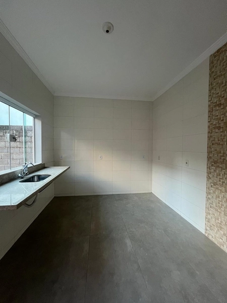 Casa de terreno inteiro por 330 mil: 8ª foto da galeria de imagens do imóvel