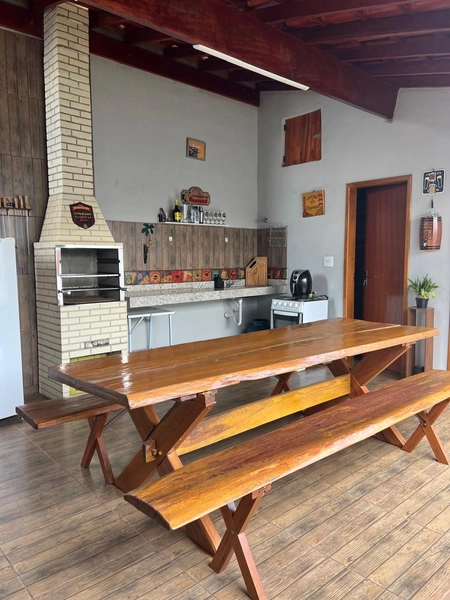 Casa Plana com Área Gourmet e gramado: 1ª foto da galeria de imagens do imóvel