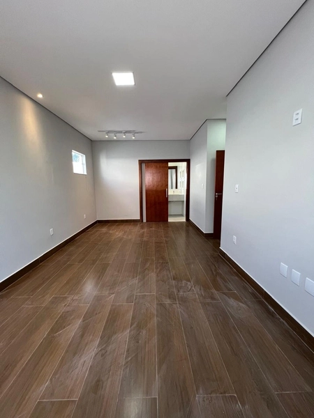Casa Plana com energia fotovoltaíca: 39ª foto da galeria de imagens do imóvel