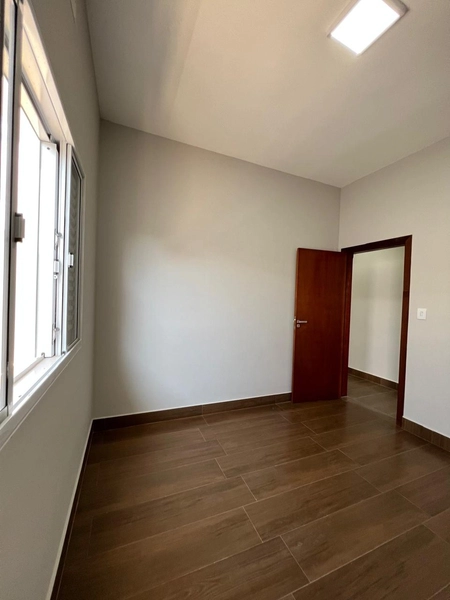 Casa Plana com energia fotovoltaíca: 34ª foto da galeria de imagens do imóvel