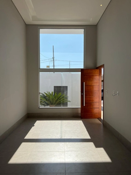 Casa Plana com energia fotovoltaíca: 10ª foto da galeria de imagens do imóvel