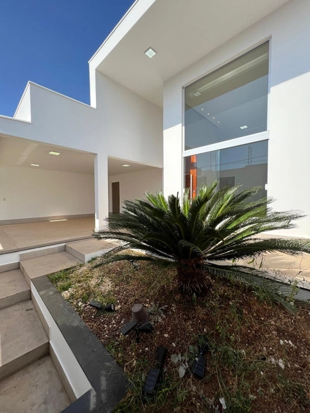 Casa Plana com energia fotovoltaíca: 4ª foto da galeria de imagens do imóvel