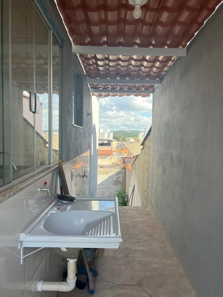 Casa com terreno inteiro por 320 mil: 15ª foto da galeria de imagens do imóvel