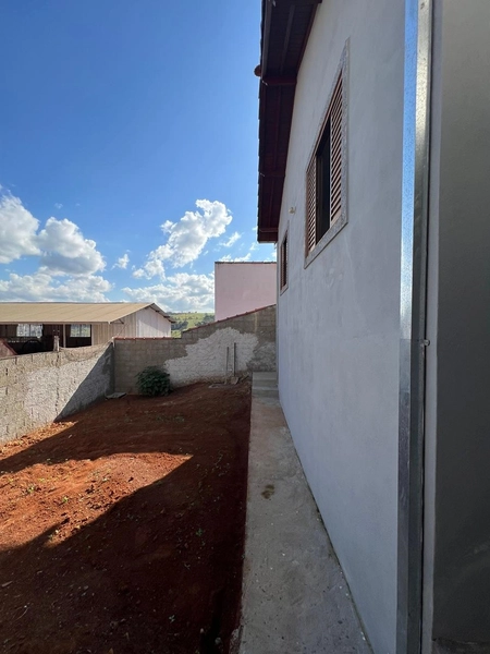 Casa com terreno inteiro por 320 mil: 18ª foto da galeria de imagens do imóvel