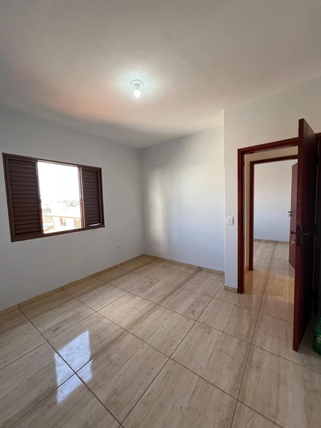 Casa com terreno inteiro por 320 mil: 12ª foto da galeria de imagens do imóvel
