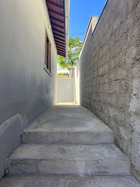 Casa com terreno inteiro por 320 mil: 21ª foto da galeria de imagens do imóvel