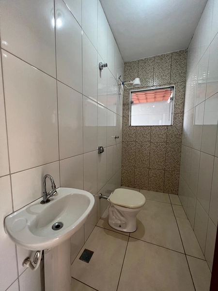 Casa com terreno inteiro por 320 mil: 10ª foto da galeria de imagens do imóvel