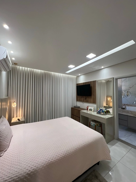 Casa com 4 dormitórios e Piscina: 30ª foto da galeria de imagens do imóvel
