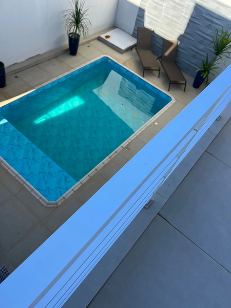 Casa com 4 dormitórios e Piscina: 37ª foto da galeria de imagens do imóvel