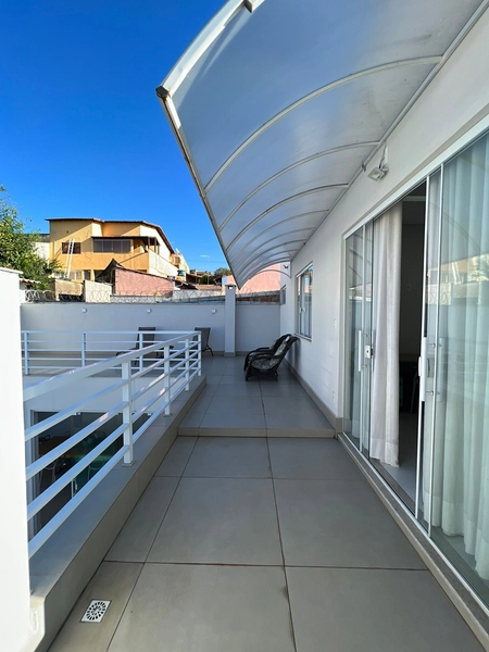 Casa com 4 dormitórios e Piscina: 35ª foto da galeria de imagens do imóvel