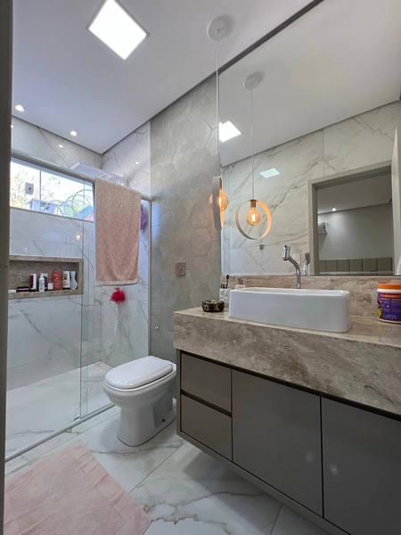 Casa com 4 dormitórios e Piscina: 32ª foto da galeria de imagens do imóvel