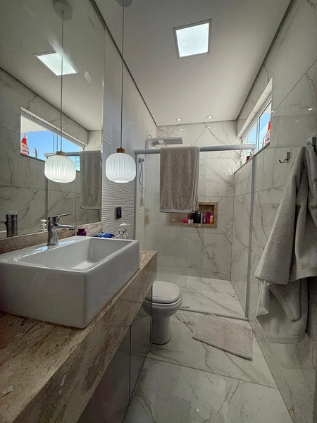 Casa com 4 dormitórios e Piscina: 52ª foto da galeria de imagens do imóvel