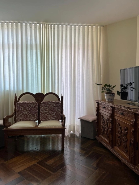 Apto com Varanda no Centro: 4ª foto da galeria de imagens do imóvel
