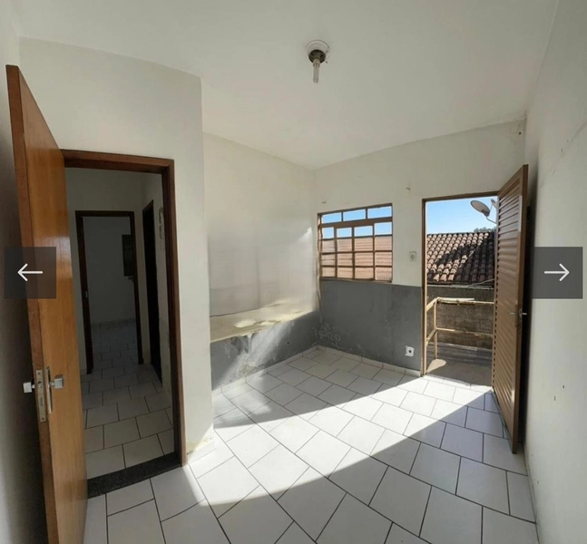 Casa de terreno inteiro por 230 mil: 7ª foto da galeria de imagens do imóvel