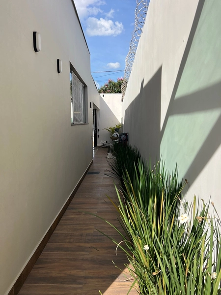 Casa com Piscina por 750 mil: 32ª foto da galeria de imagens do imóvel